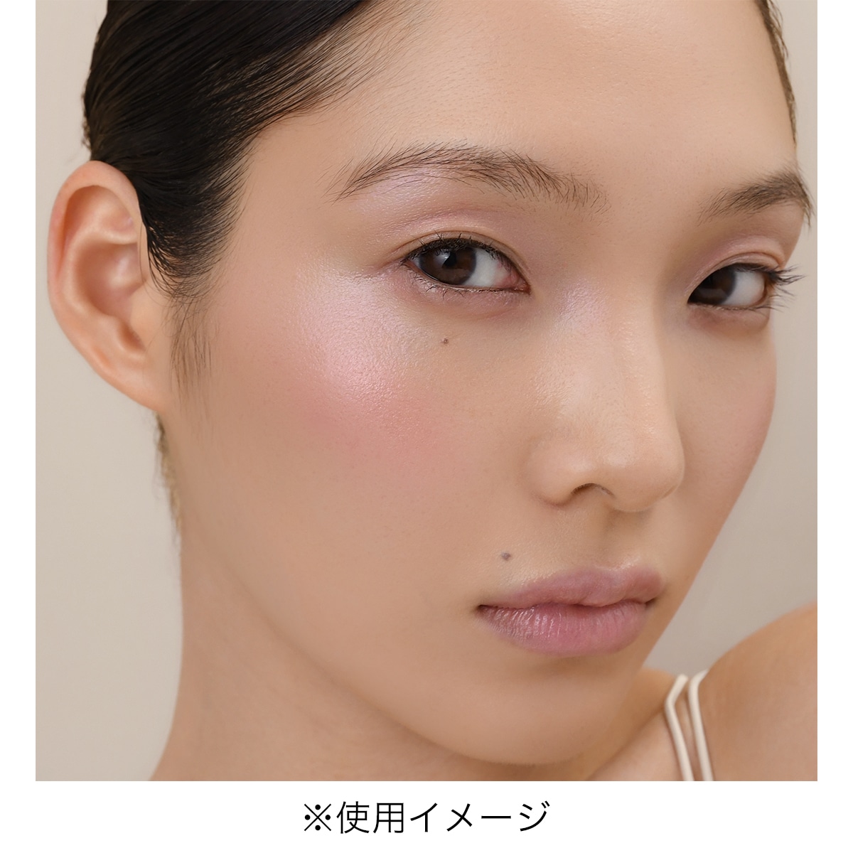 アディクション　コンプリートパレット　"ソフト ヒュー"
